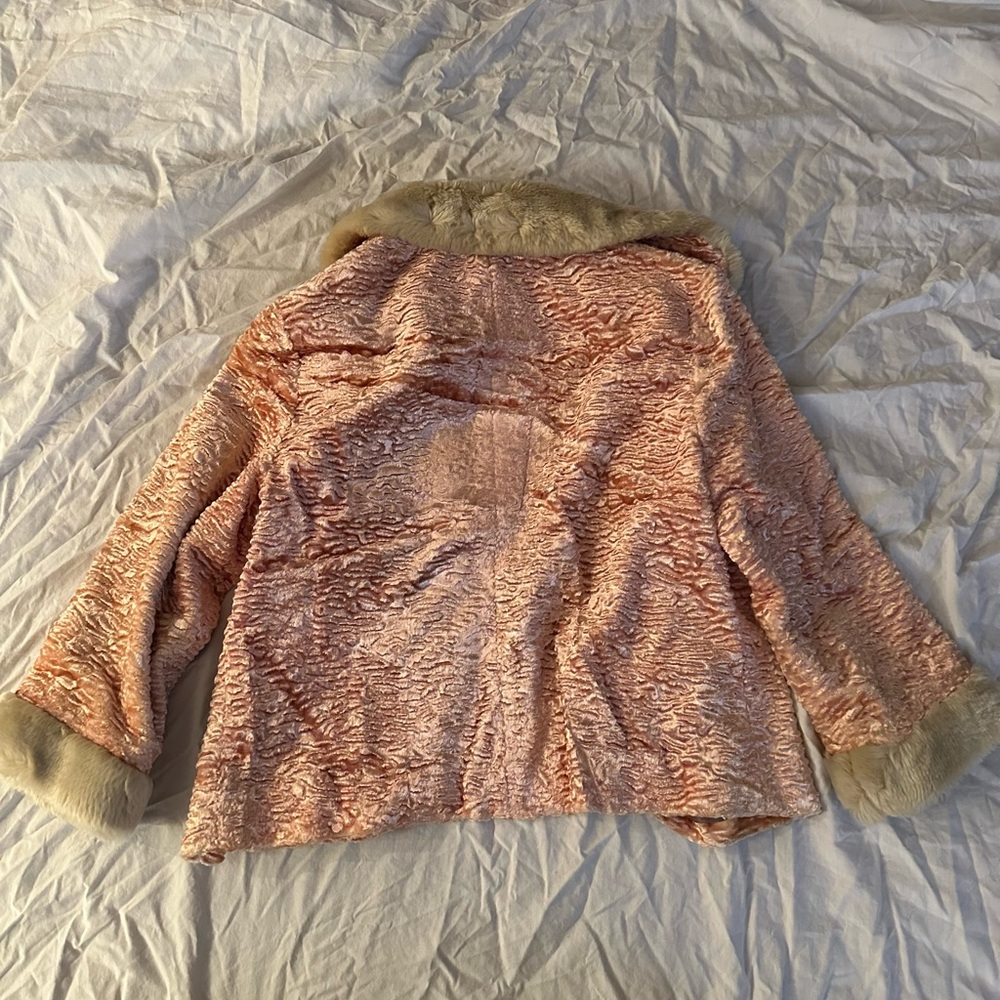 Odille Pink Crushed Velvet Jacket with Faux Fur Trim - Picture 2 of 6